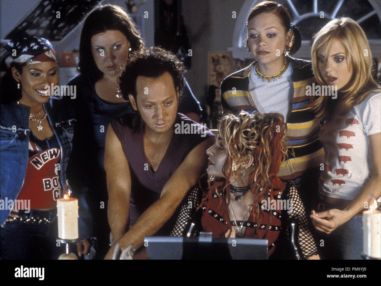 Film Still / Publicity Still from 'The Hot Chick' Maritza Murray, Megan Kuhlmann, Rob Schneider, Alexandra Holden, Sam Doumit, Anna Faris © 2003 Touchstone Photo Credit: Peter Iovino  File Reference # 30753097THA  For Editorial Use Only -  All Rights Reserved Stock Photo