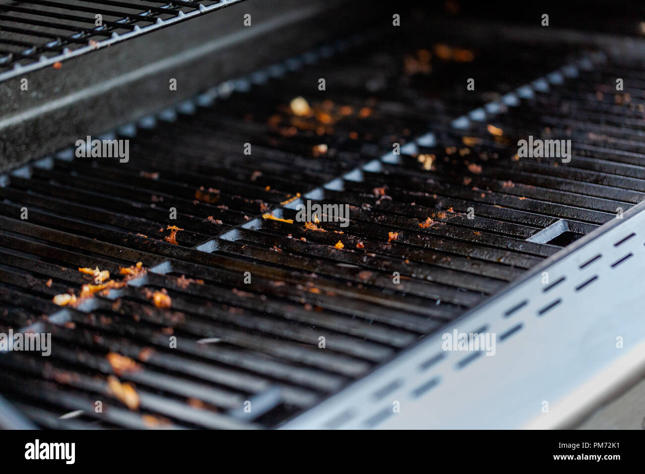 Cast iron grill grates hi-res stock photography and images - Alamy