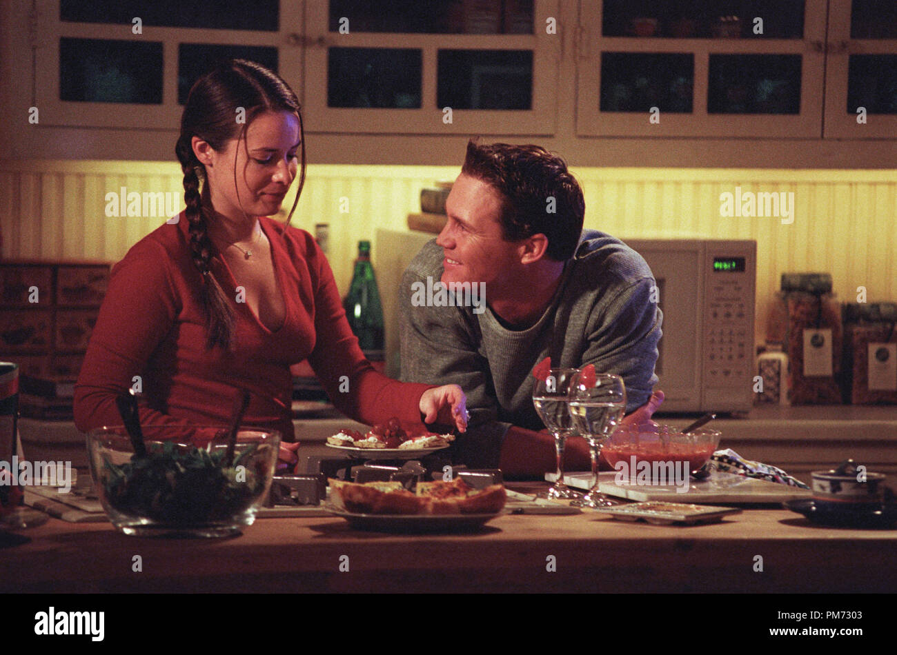 Film Still / Publicity Still from 'Charmed' (Episode: Muse to My Ears) Holly Marie Combs, Brian Krause 2001 Photo credit: Byron J. Cohen    File Reference # 308471229THA  For Editorial Use Only -  All Rights Reserved Stock Photo