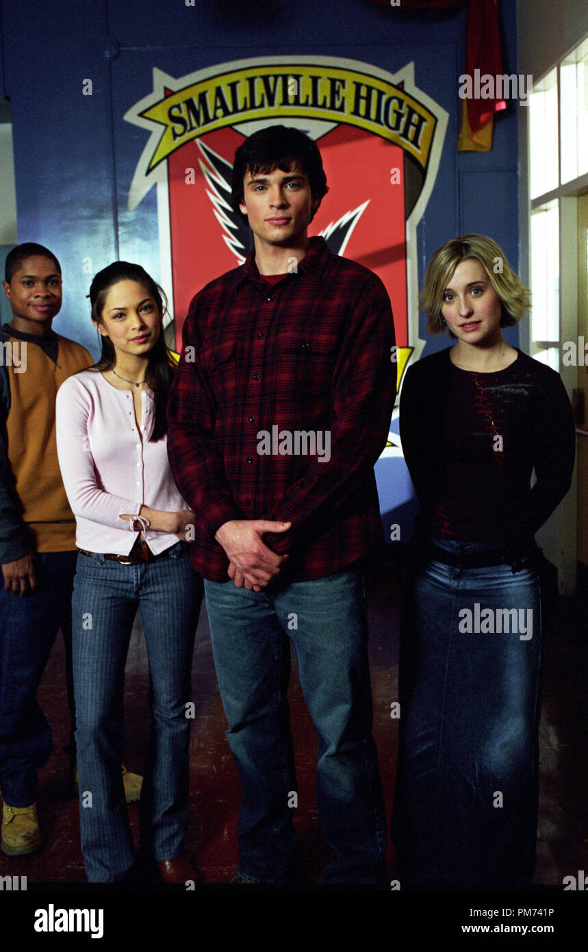 Film Still / Publicity Still from 'Smallville' (Episode: Nicodemus) Sam Jones III, Kristin Kreuk, Tom Welling, Allison Mack  2001 Photo credit: Brian Cyr     File Reference # 30847326THA  For Editorial Use Only -  All Rights Reserved Stock Photo
