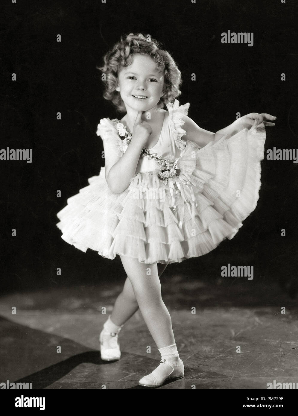 2点シャーリーテンプル Shirley Temple, circa 1933. File Reference # 30928 433THA