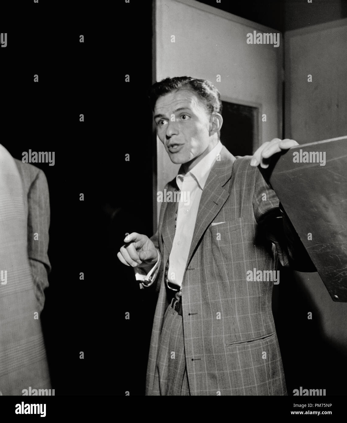 Frank sinatra portrait hi-res stock photography and images - Alamy