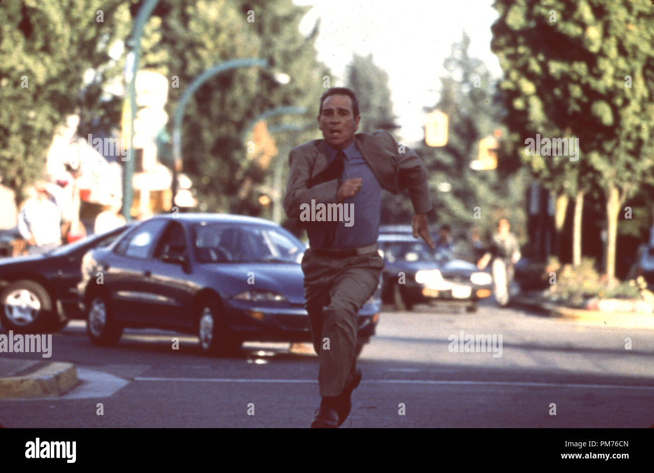 Film Still / Publicity Still from "Double Jeopardy" Tommy Lee Jones © 1999 Paramount File