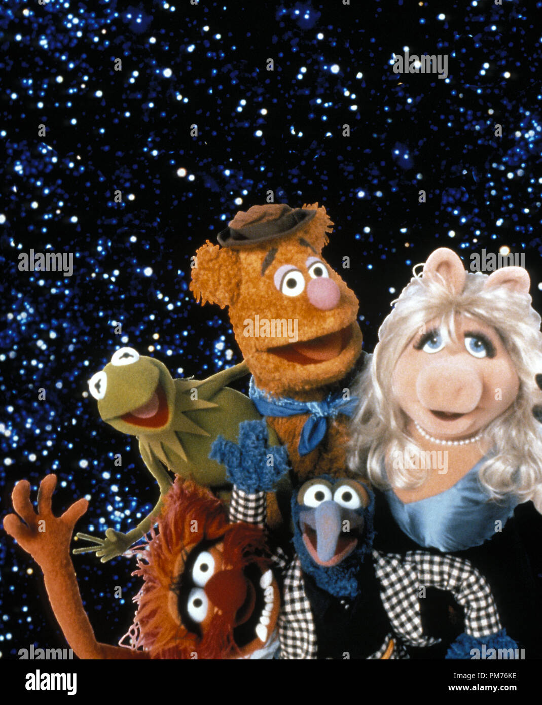 Film Still / Publicity Still from 'Muppets from Space' Animal, Kermit the Frog, Fozzie Bear, Gonzo, Miss Piggy © 1999 Columbia Pictures Photo Credit: James Bridges    File Reference # 30973437THA  For Editorial Use Only -  All Rights Reserved Stock Photo