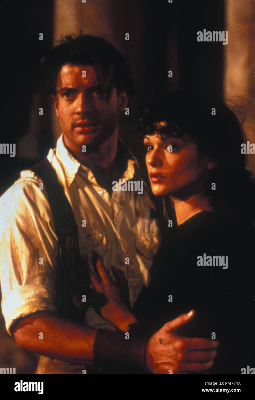 Film Still / Publicity Still from 'The Mummy' Brendon Fraser, Rachel Weisz © 1999 Universal    File Reference # 30973739THA  For Editorial Use Only -  All Rights Reserved Stock Photo