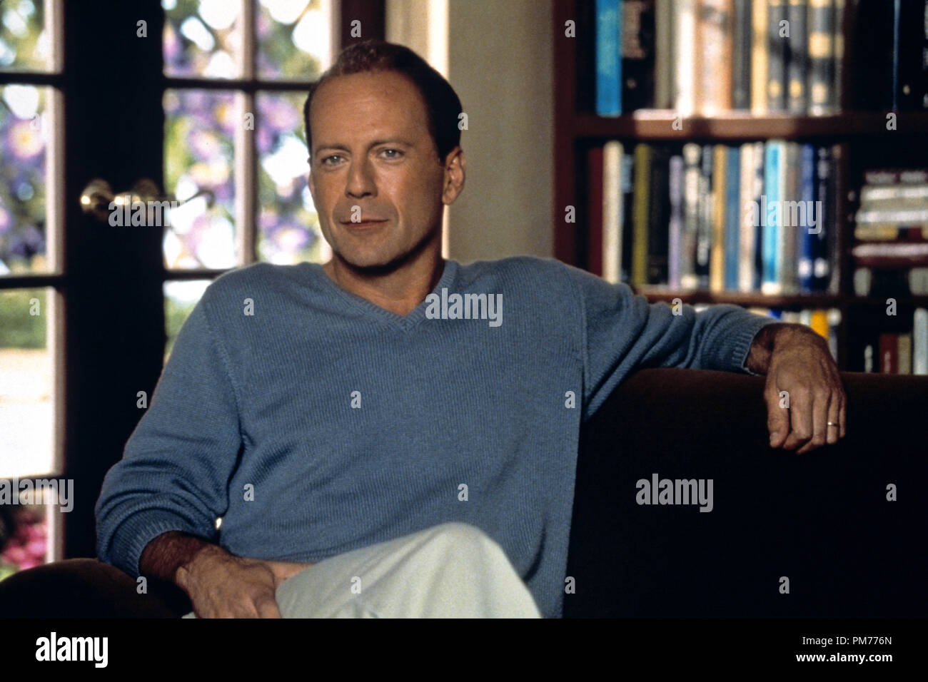 Film Still / Publicity Still from 'The Story of Us' Bruce Willis © 1999 Castle Rock Entertainment Photo Credit: Ralph Nelson    File Reference # 30973802THA  For Editorial Use Only -  All Rights Reserved Stock Photo