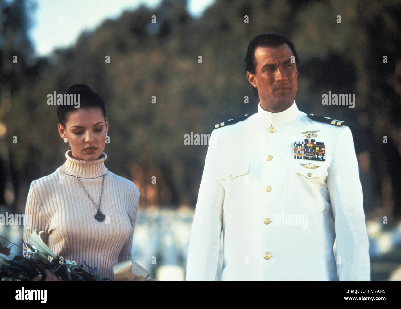 Film Still from 'Under Siege 2: Dark Territory' Katherine Heigl, Steven Seagal © 1995 Warner Brothers Photo Credit: Joel D. Warren   File Reference # 31043020THA  For Editorial Use Only - All Rights Reserved Stock Photo