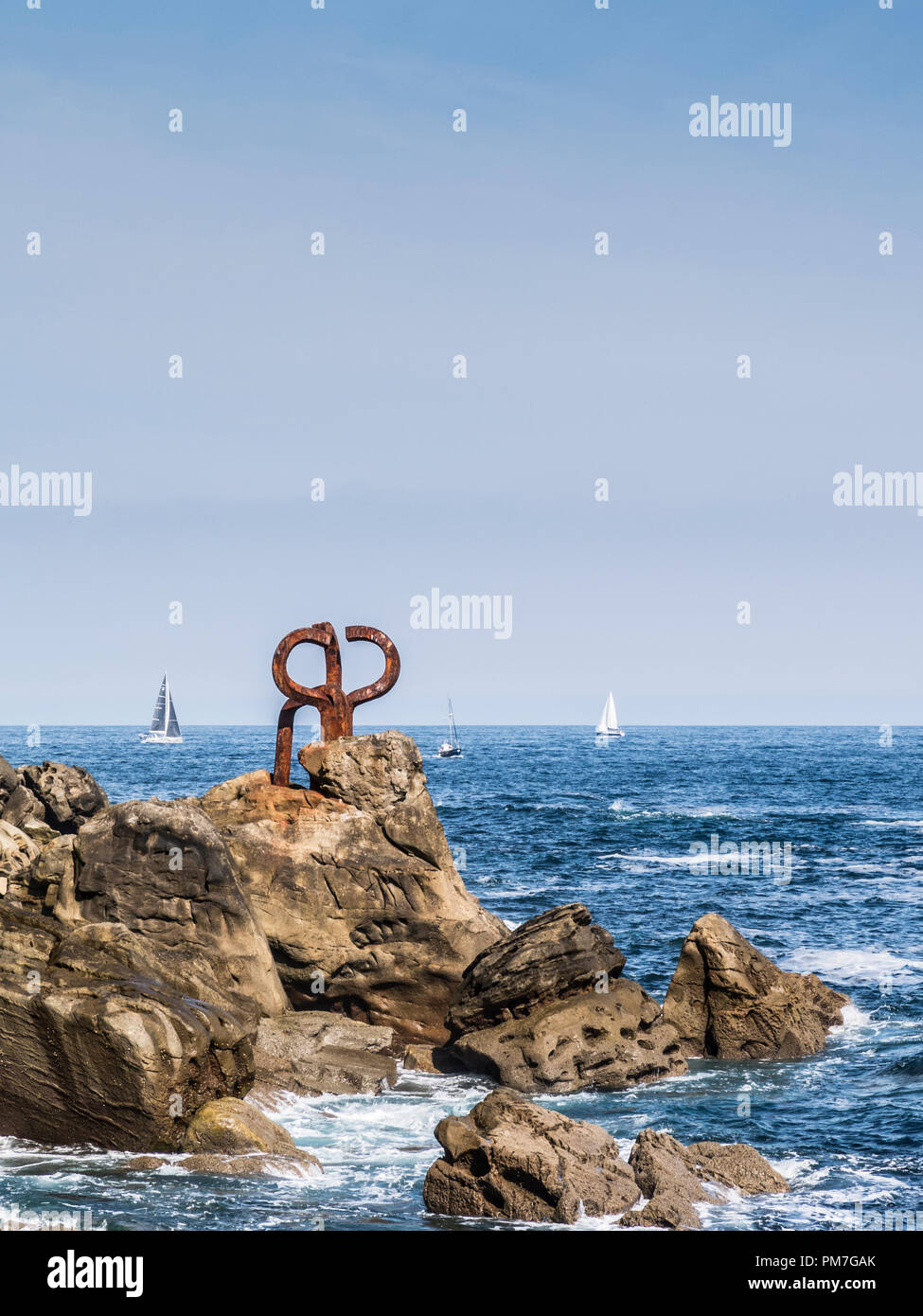 Sculpture On A Rock In San Sebasti n Spain Stock Photo Alamy sculpture-on-a-rock-in-san-sebasti-n-spain-stock-photo-alamy