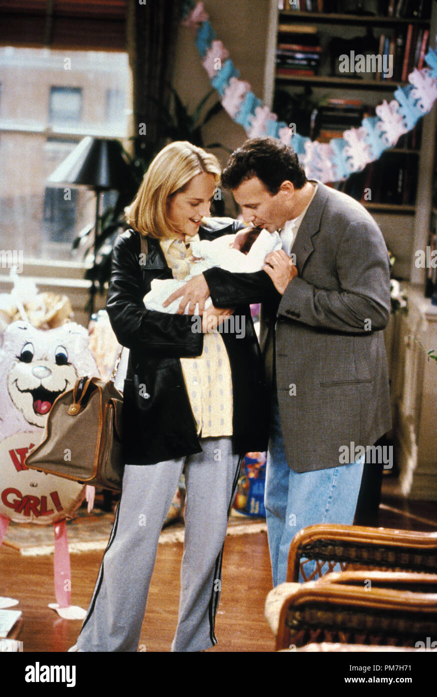 Film Still from "Mad About You" Helen Hunt, Paul Reiser © 1997 Columbia  Photo Credit: Paul Drinkwater File Reference # 31013237THA For Editorial  Use Only - All Rights Reserved Stock Photo - Alamy