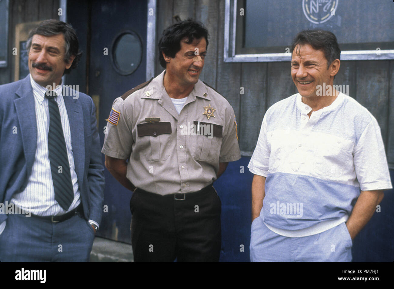 Film Still from 'Cop Land' Robert De Niro, Sylvester Stallone, Harvey Keitel © 1997 Miramax Films Photo Credit: Sam Emerson   File Reference # 31013377THA  For Editorial Use Only - All Rights Reserved Stock Photo