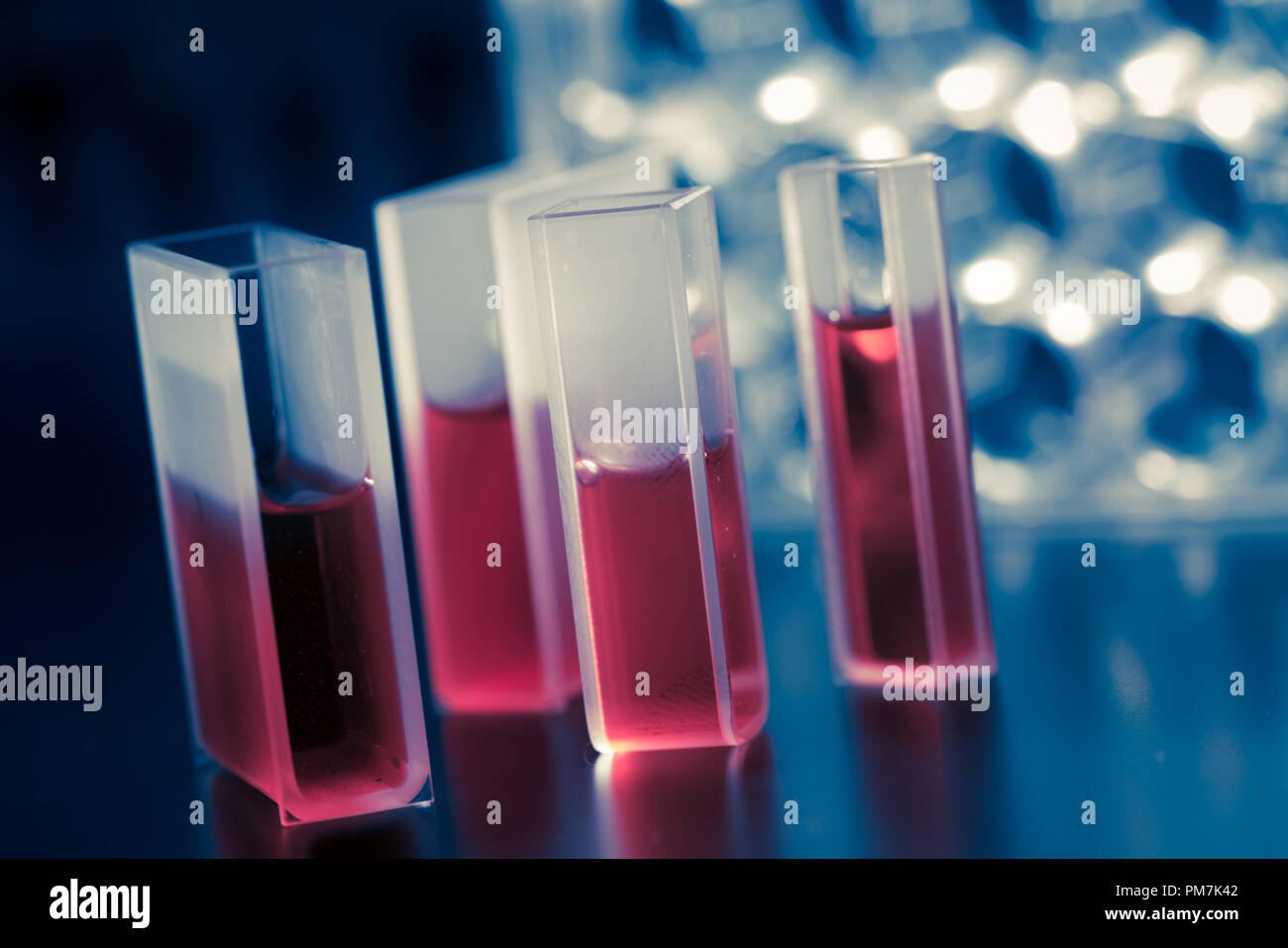 Quartz cuvettes for Chromatography and spectrophotometry in the study