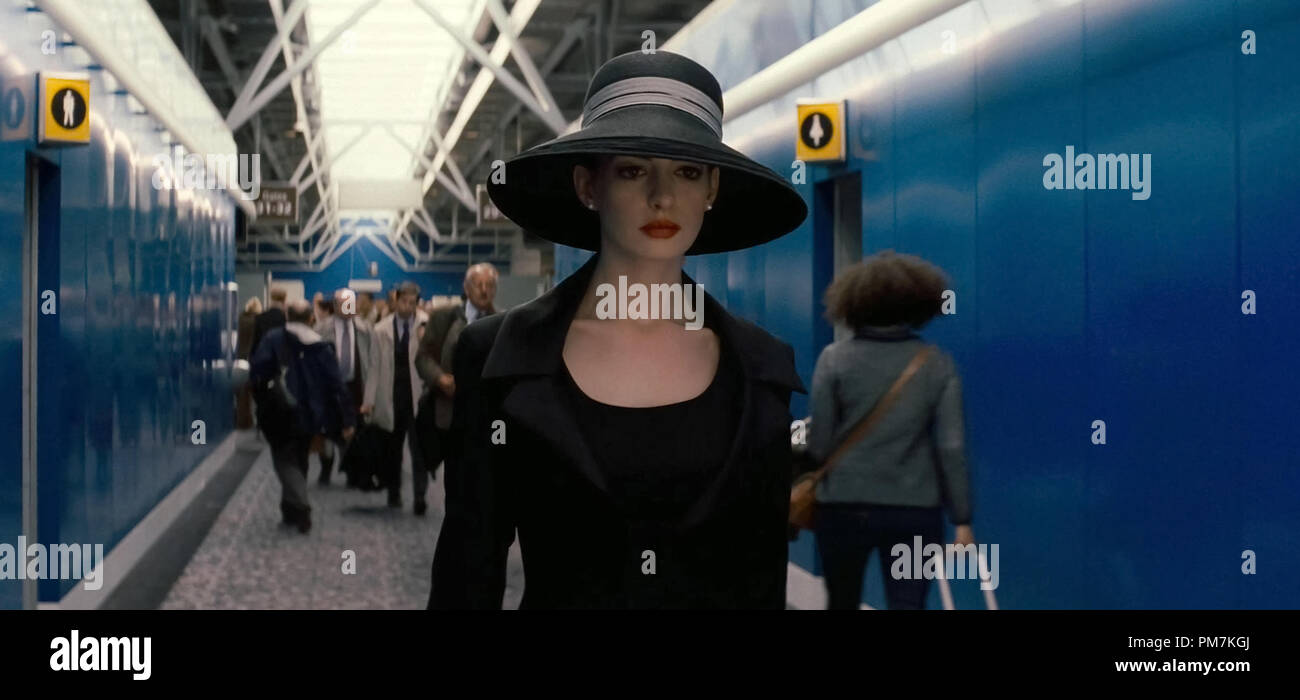 Anne Hathaway Catwoman High Resolution Stock Photography And Images Alamy Anne Hathaway Catwoman High Resolution Stock Photography And Images Alamy