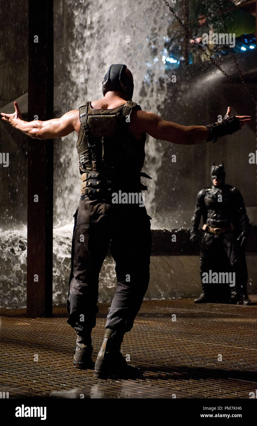 L-r: TOM HARDY as Bane and CHRISTIAN BALE as Batman in Warner Bros.  Pictures' and Legendary Pictures' action thriller "THE DARK KNIGHT RISES,”  a Warner Bros. Pictures release. TM & © DC