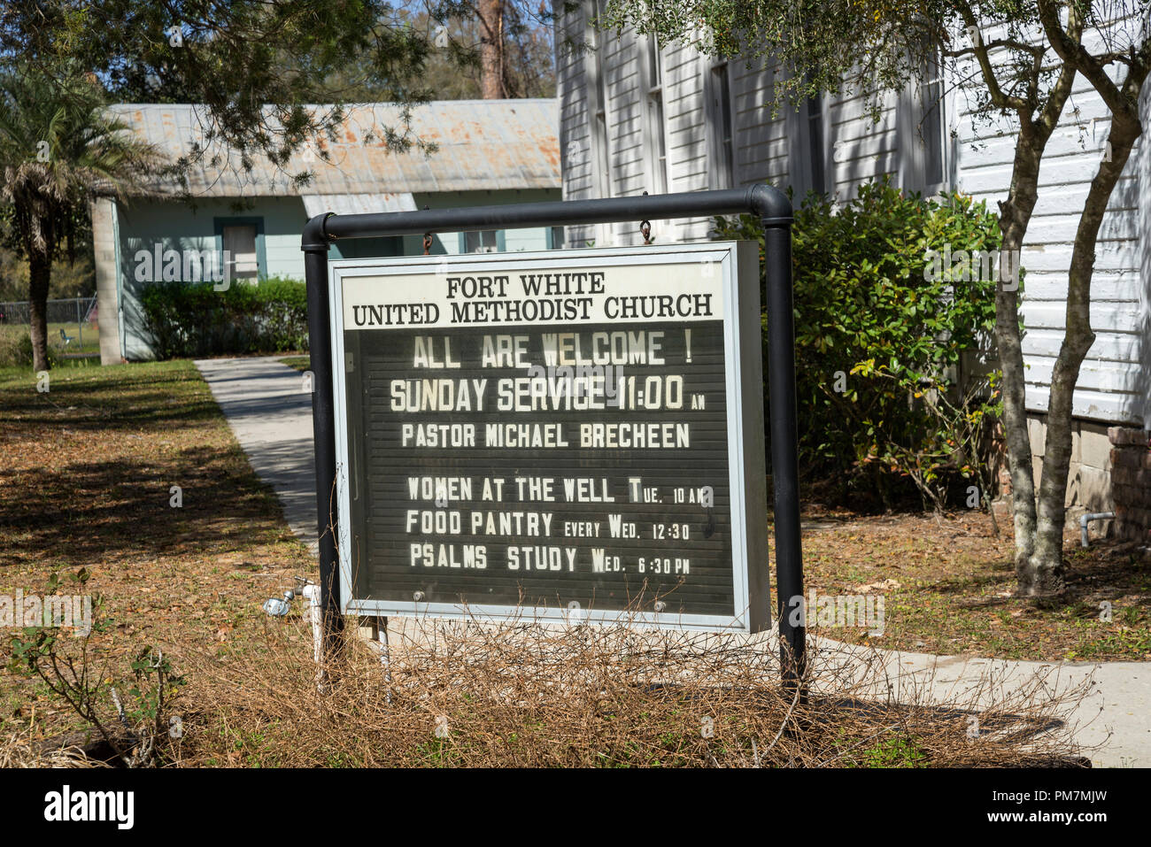 Small town church usa hires stock photography and images Alamy