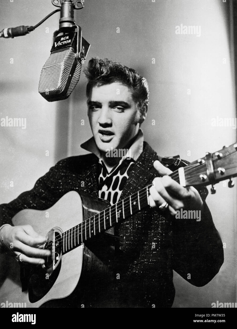 Elvis presley1950s decade hi-res stock photography and images - Alamy