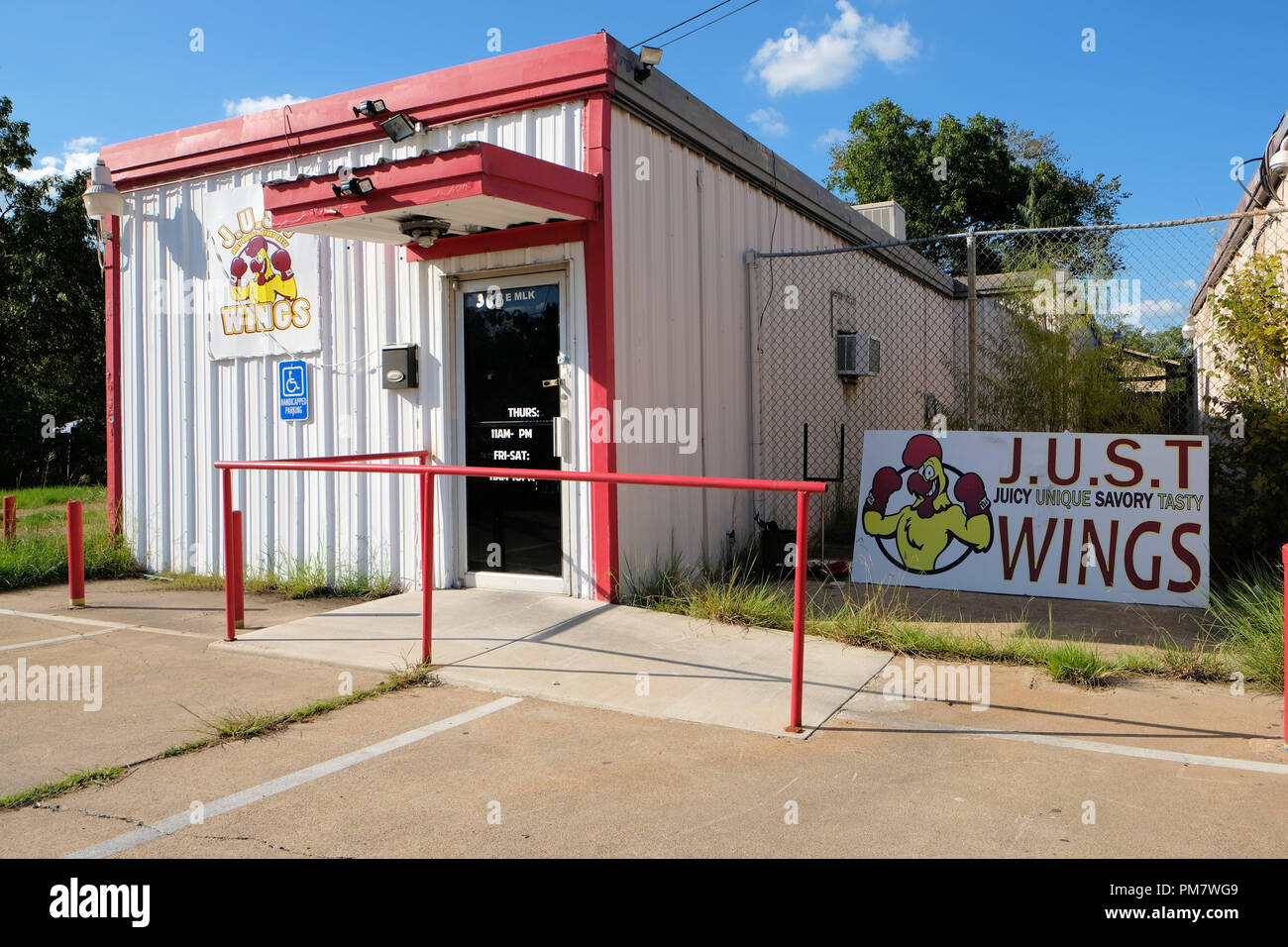 J.U.S.T. Wings storefront in Bryan, Texas, USA Stock Photo Alamy