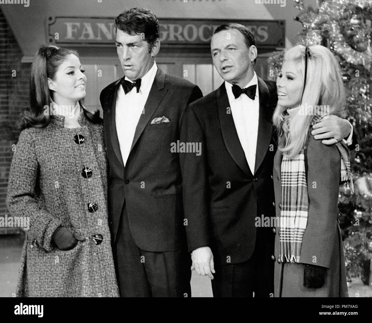 Deana Martin, Dean Martin, Frank Sinatra and Nancy Sinatra 'The Dean Martin Show' Episode dated December 21, 1967   File Reference # 31537 651 Stock Photo