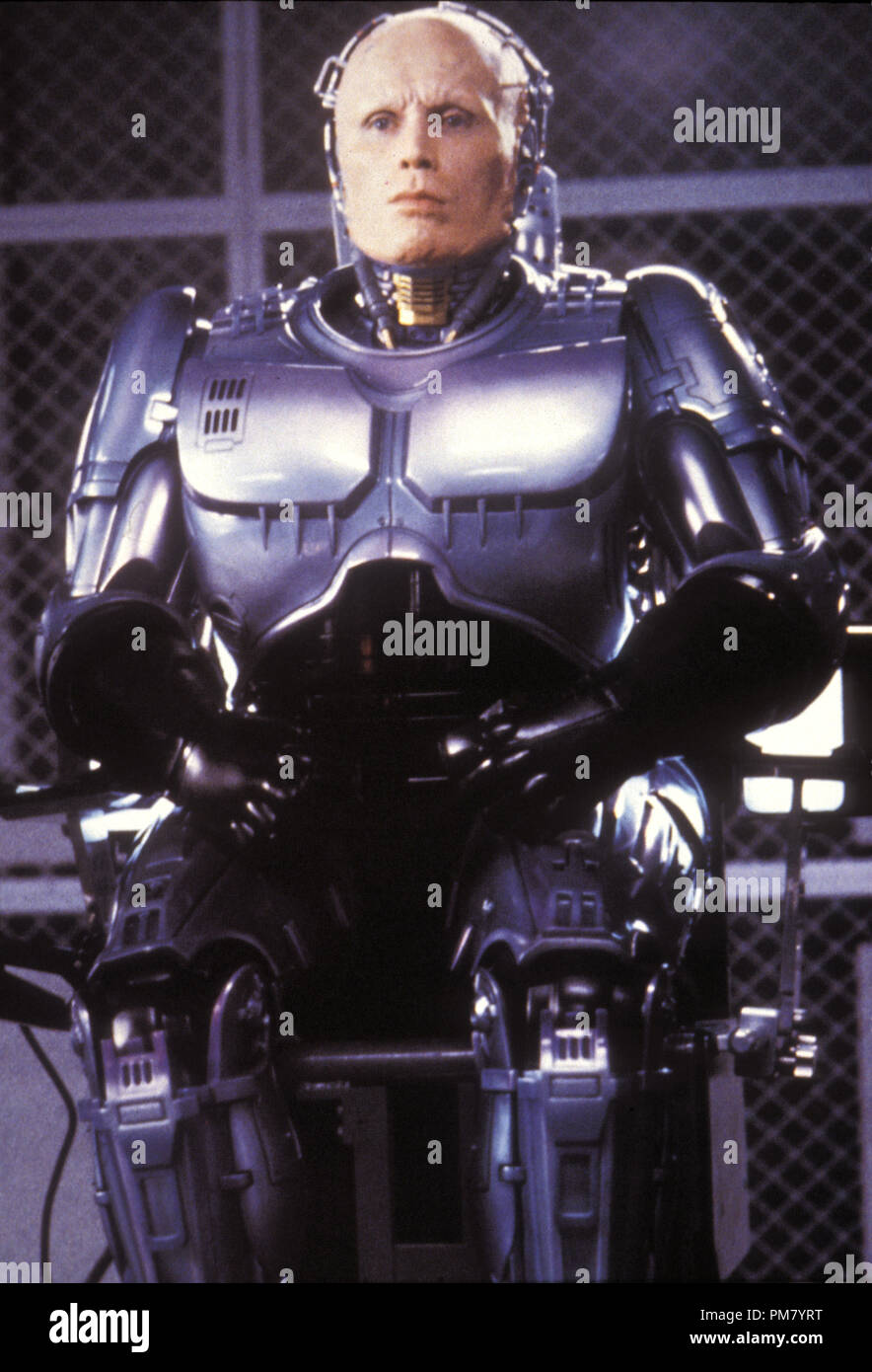 Film still or Publicity still from "Robocop 2" Peter Weller © 1990 Orion  All Rights Reserved File Reference # 31571102THA For Editorial Use Only  Stock Photo - Alamy