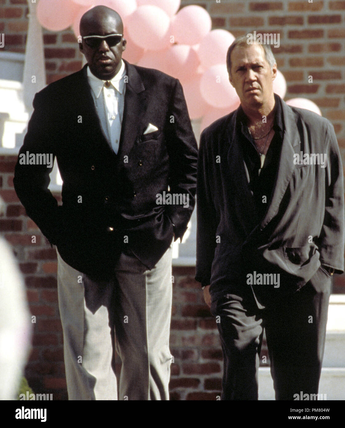 Film still or Publicity still from 'Bird on a Wire' Bill Duke and David Carradine © 1990 Universal Pictures Photo Credit: Joseph Lederer   All Rights Reserved   File Reference # 31571300THA  For Editorial Use Only Stock Photo
