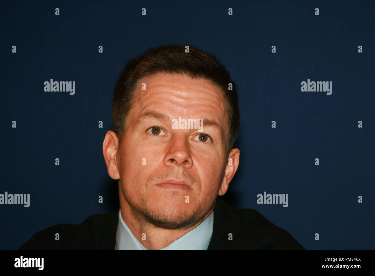 Mark Wahlberg Contraband Portrait Session November 18 2011 mark-wahlberg-contraband-portrait-session-november-18-2011