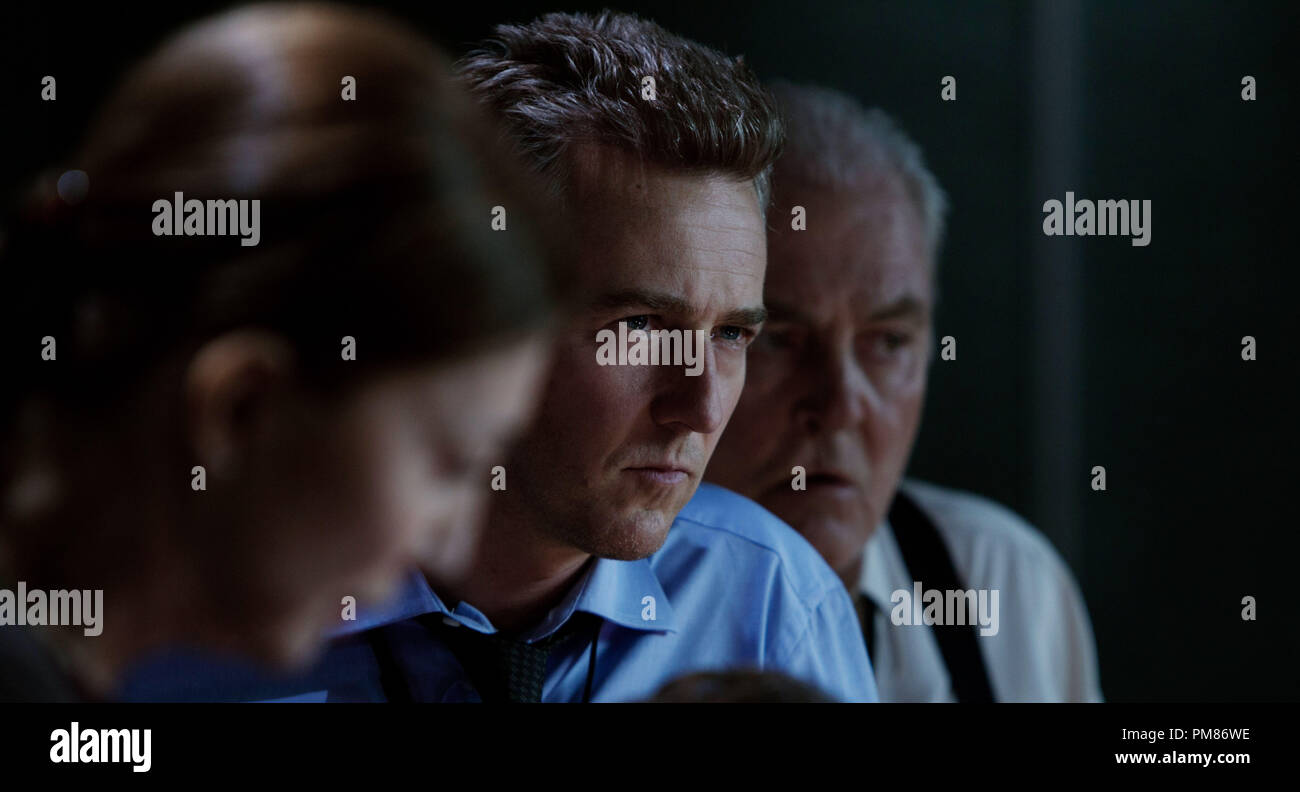 Still of Edward Norton and Stacy Keach in The Bourne Legacy Stock Photo
