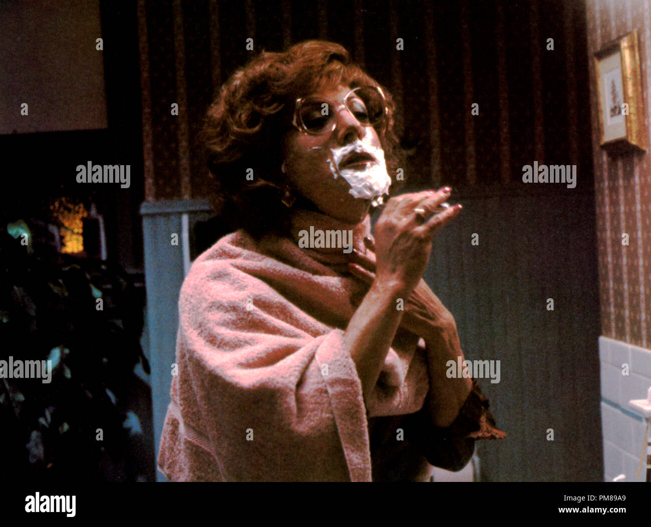 Dustin hoffman tootsie hi-res stock photography and images - Alamy