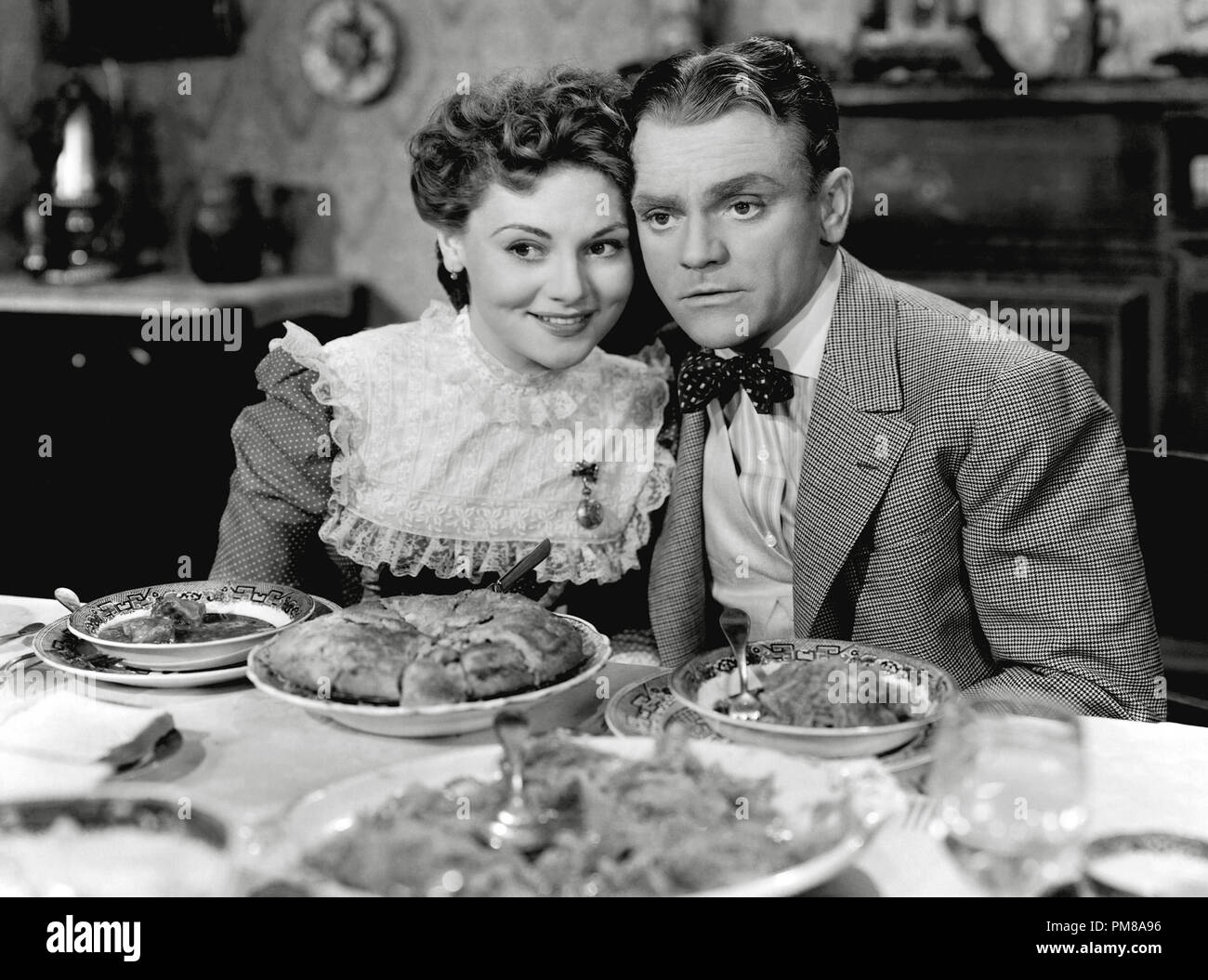 Studio Publicity Still: Joan Leslie and James Cagney, 'Yankee Doodle Dandy'  1942 Warner File Reference # 31780 579 Stock Photo