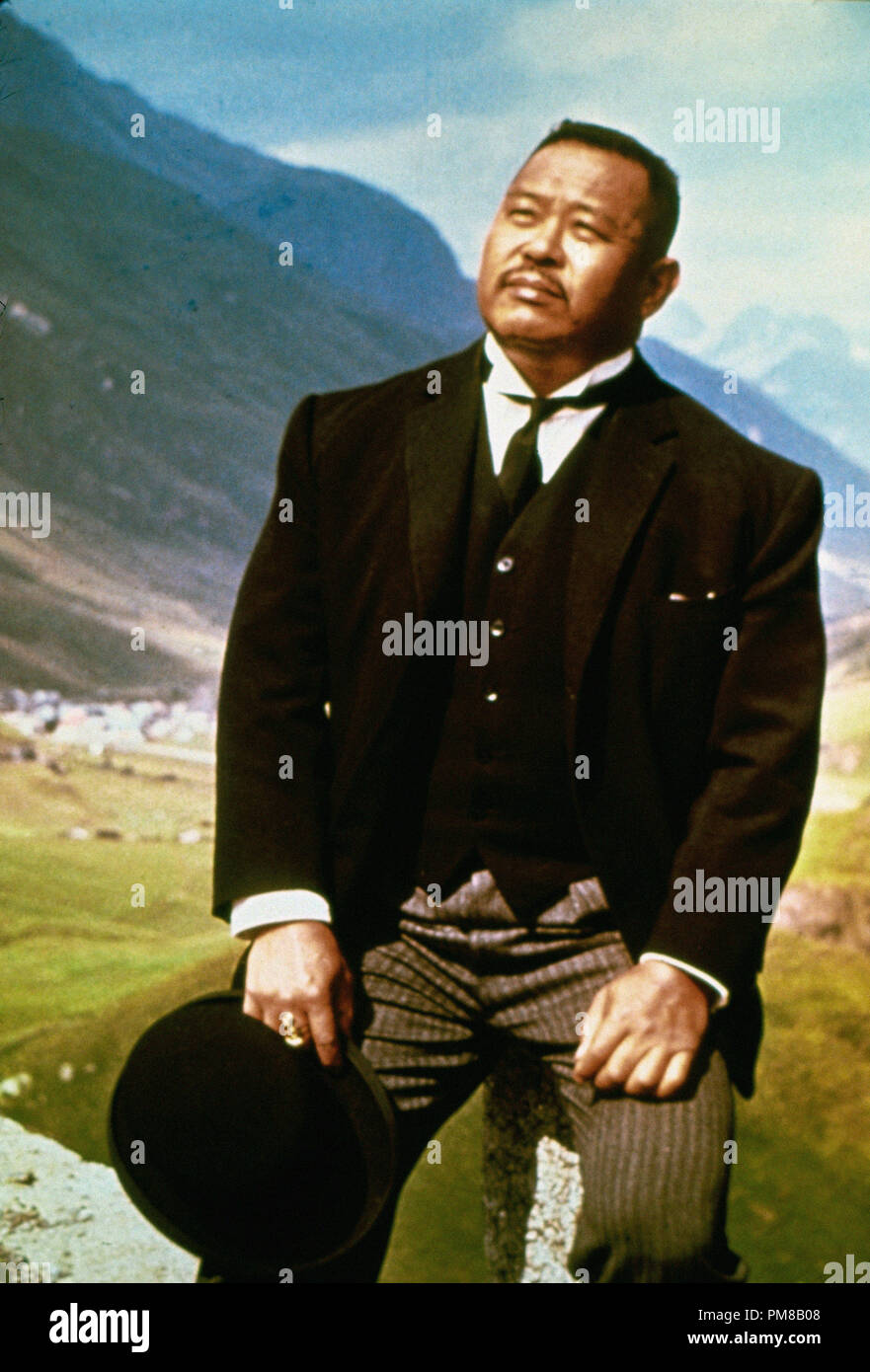 Goldfinger Harold Sakata 1964 Oddjob Hi Res Stock Photography And