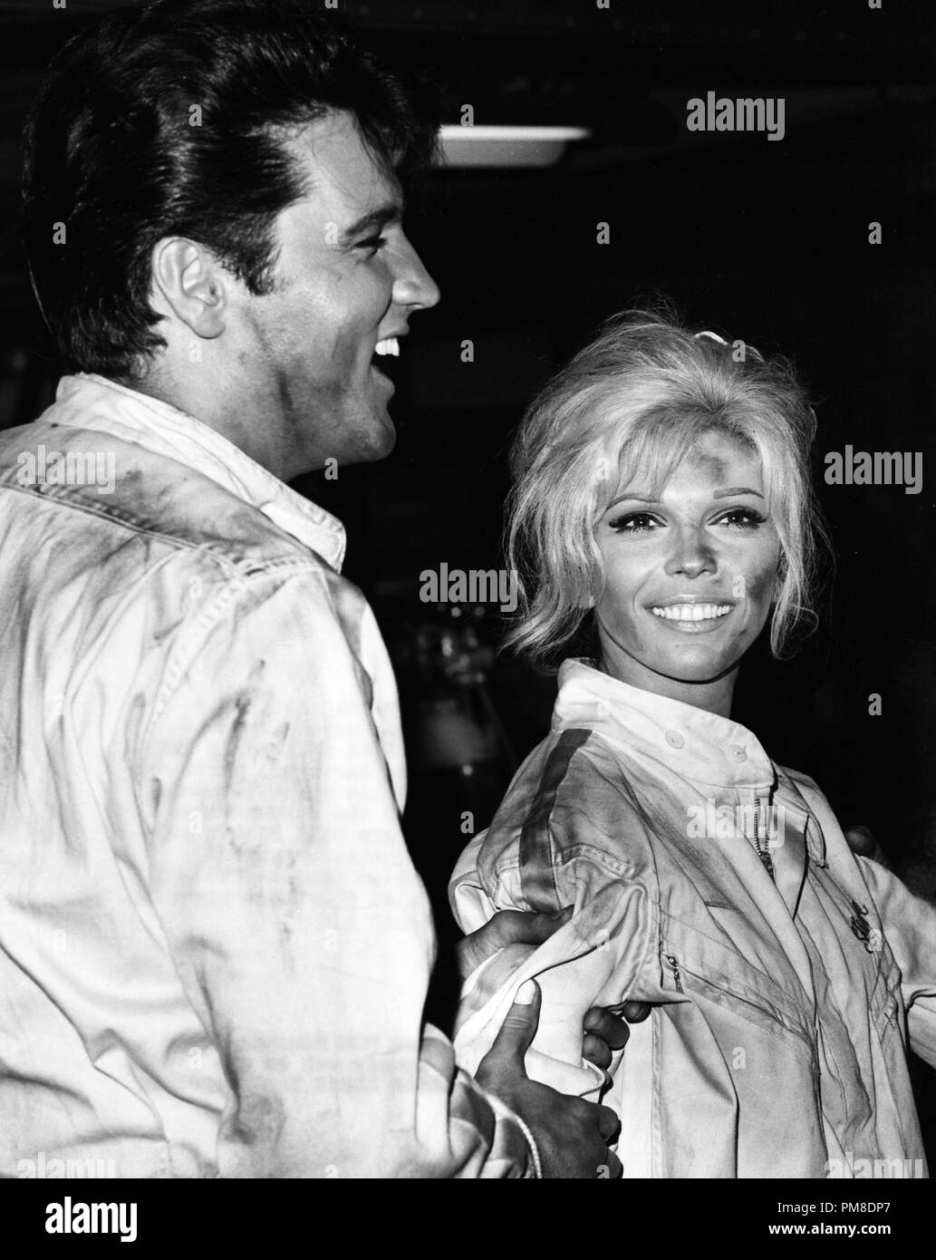 Nancy sinatra elvis presley Black and White Stock Photos & Images Alamy
