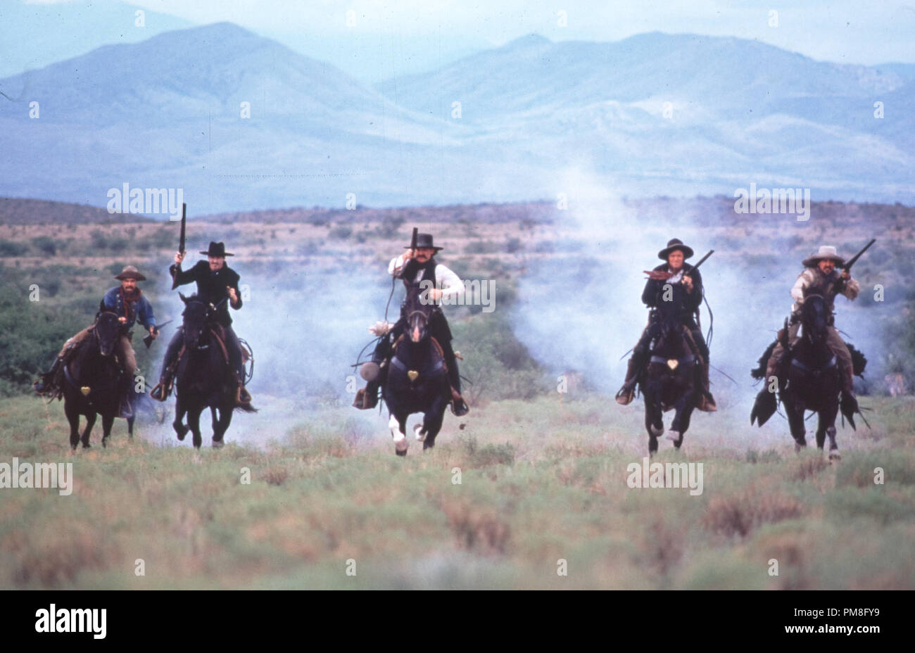 Film still / publicity still from 'Tombstone' Val Kilmer and Kurt Russell © 1993 Warner Photo Credit: John Bramley   File Reference # 31371037THA  For Editorial Use Only All Rights Reserved Stock Photo