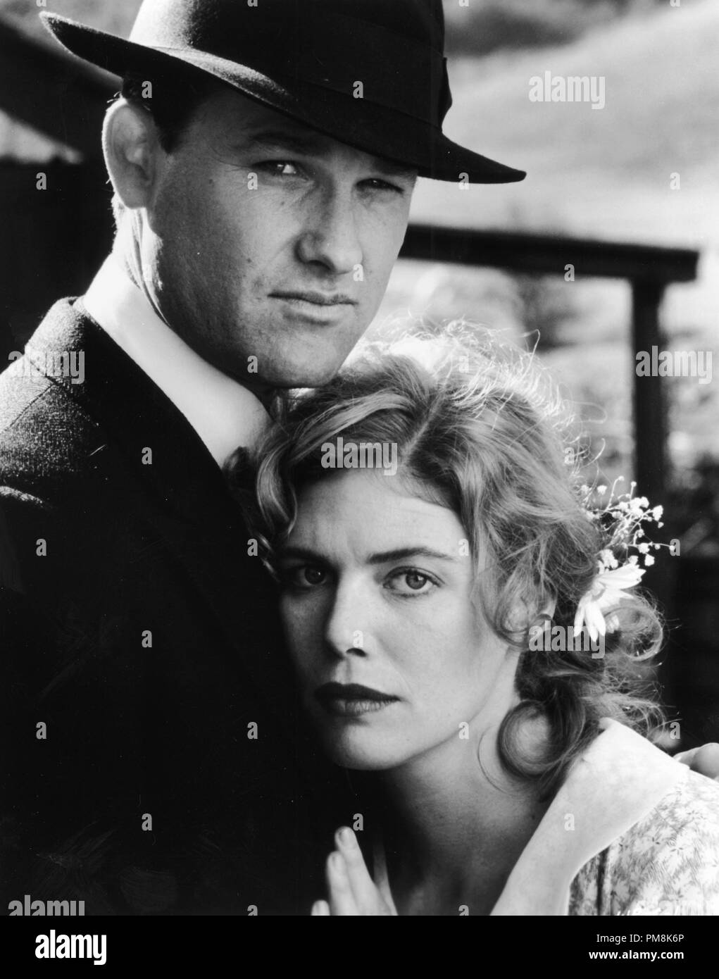Film still or Publicity still from 'Winter People' Kurt Russel and Kelly McGillis © 1989 Columbia All Rights Reserved   File Reference # 31623012THA  For Editorial Use Only Stock Photo