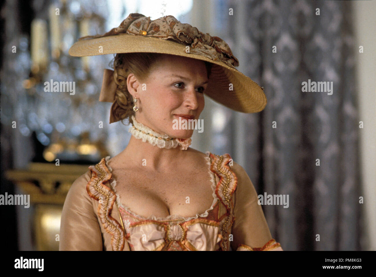 Dangerous liaisons glenn close hires stock photography and images Alamy
