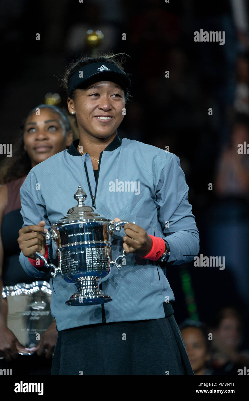 Women tennis trophy hires stock photography and images Alamy