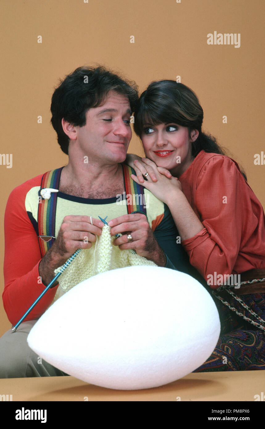 Studio Publicity Still from 'Mork & Mindy' Robin Williams, Pam Dawber 1981  All Rights Reserved   File Reference # 31713100THA  For Editorial Use Only Stock Photo