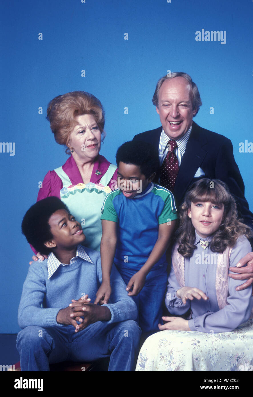 Studio Publicity Still from 'Diff'rent Strokes' Todd Bridegs, Gary Coleman, Conrad Bain, Dana Plato, Charlotte Rae 1979 All Rights Reserved  File Reference # 31718141THA  For Editorial Use Only Stock Photo
