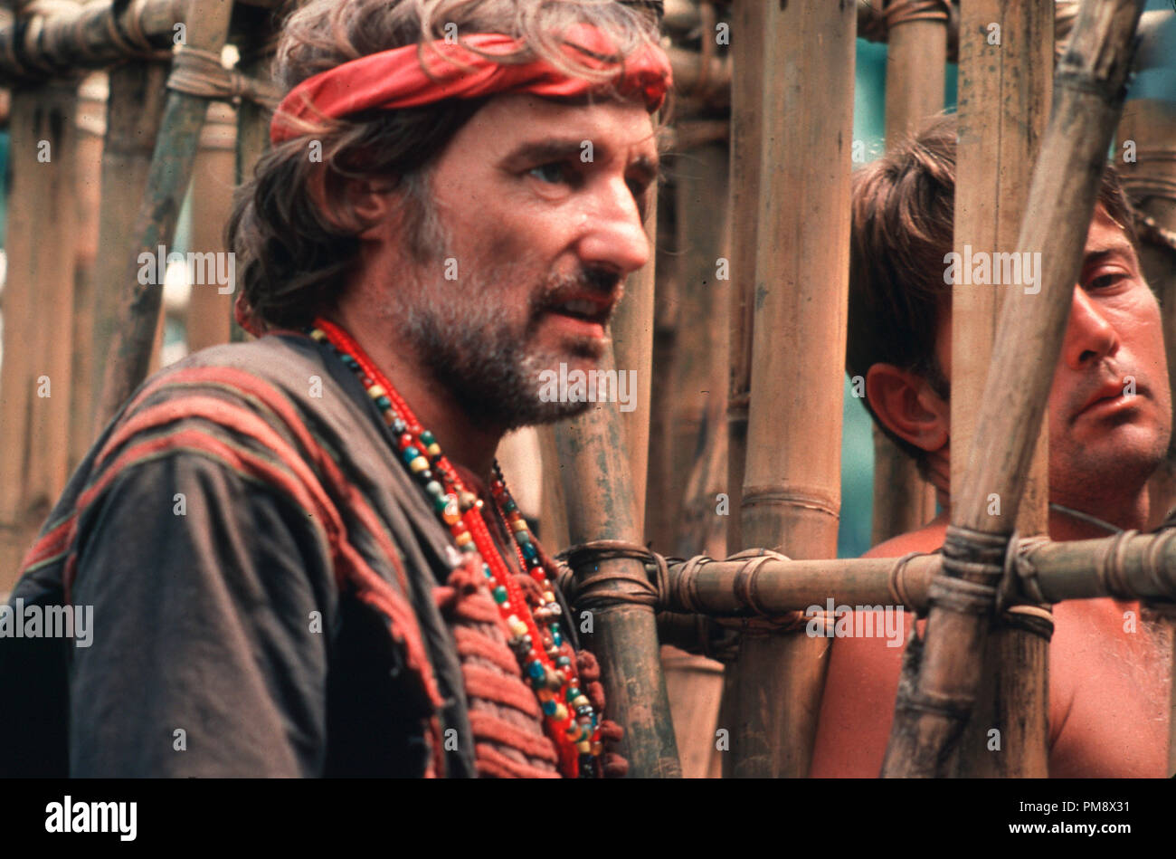 Studio Publicity Still from 'Apocalypse Now' Dennis Hopper, Martin Sheen © 1979 United Artists  All Rights Reserved File Reference # 31718164THA  For Editorial Use Only Stock Photo