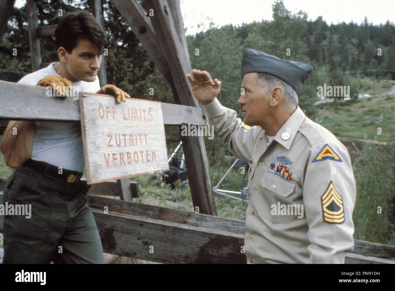 Film still or Publicity still from 'Cadence' Charlie Sheen and Martin Sheen © 1991 Northern Lights Media    All Rights Reserved   File Reference # 31527176THA  For Editorial Use Only Stock Photo
