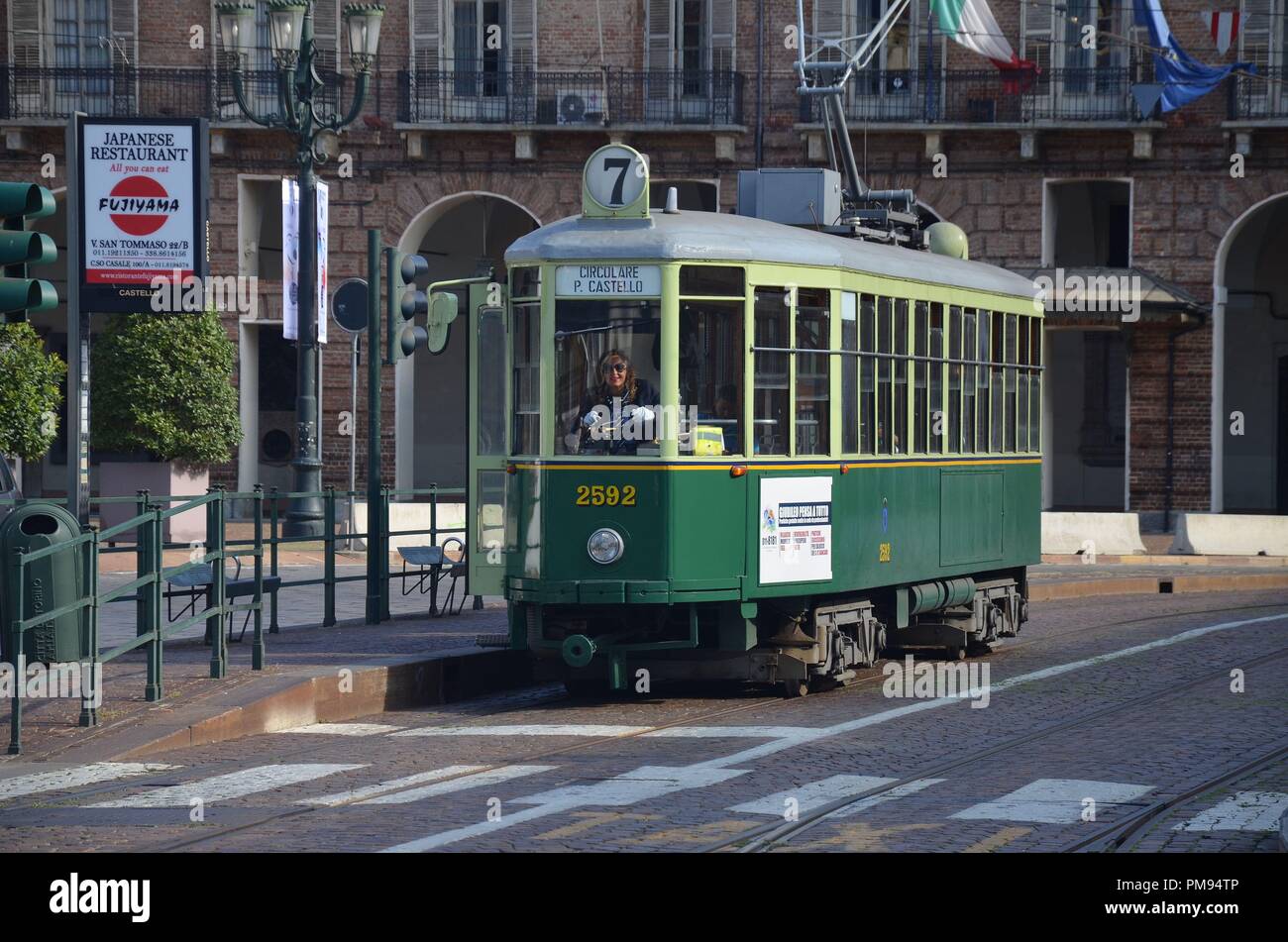 Torino (Turin), Hauptstadt der Region Piemont, Nord-Italien: die Straßenbahn Nr. 7 Stock Photo