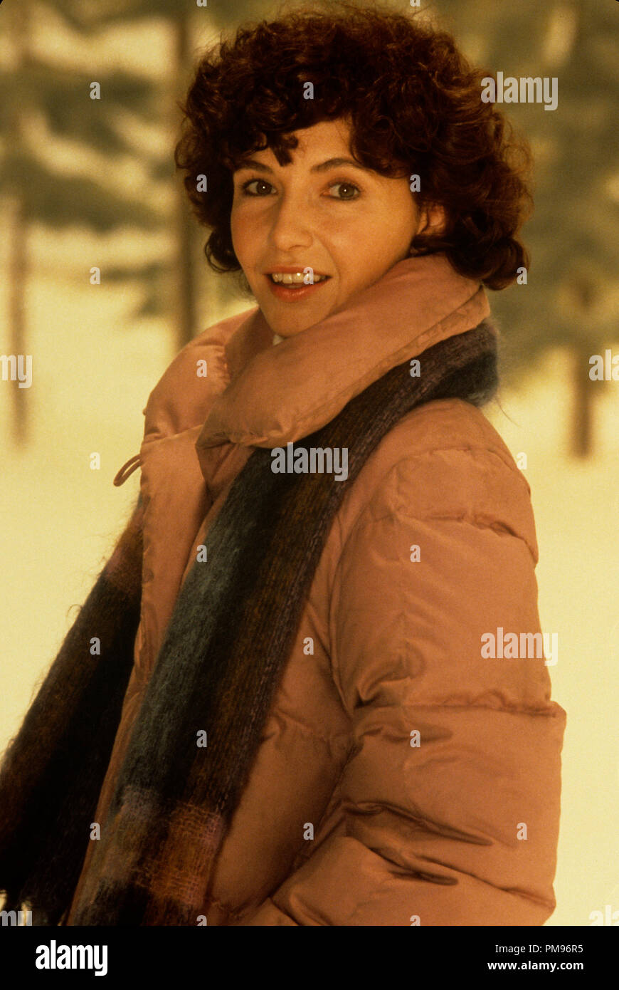 Studio Publicity Still from 'One Magic Christmas' Mary Steenburgen © 1985 Walt Disney Pictures Photo Credit: Guy Webster  All Rights Reserved   File Reference # 31703185THA  For Editorial Use Only Stock Photo