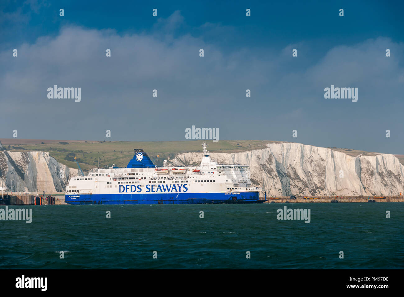 Dfds ferry dover hi-res stock photography and images - Alamy