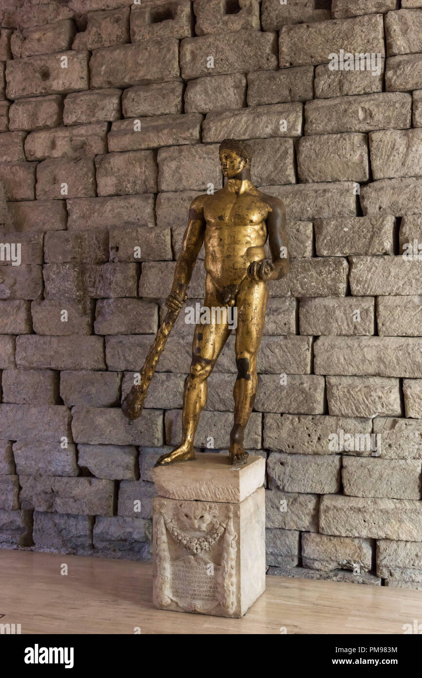 Hercules statue bronze hi-res stock photography and images - Alamy