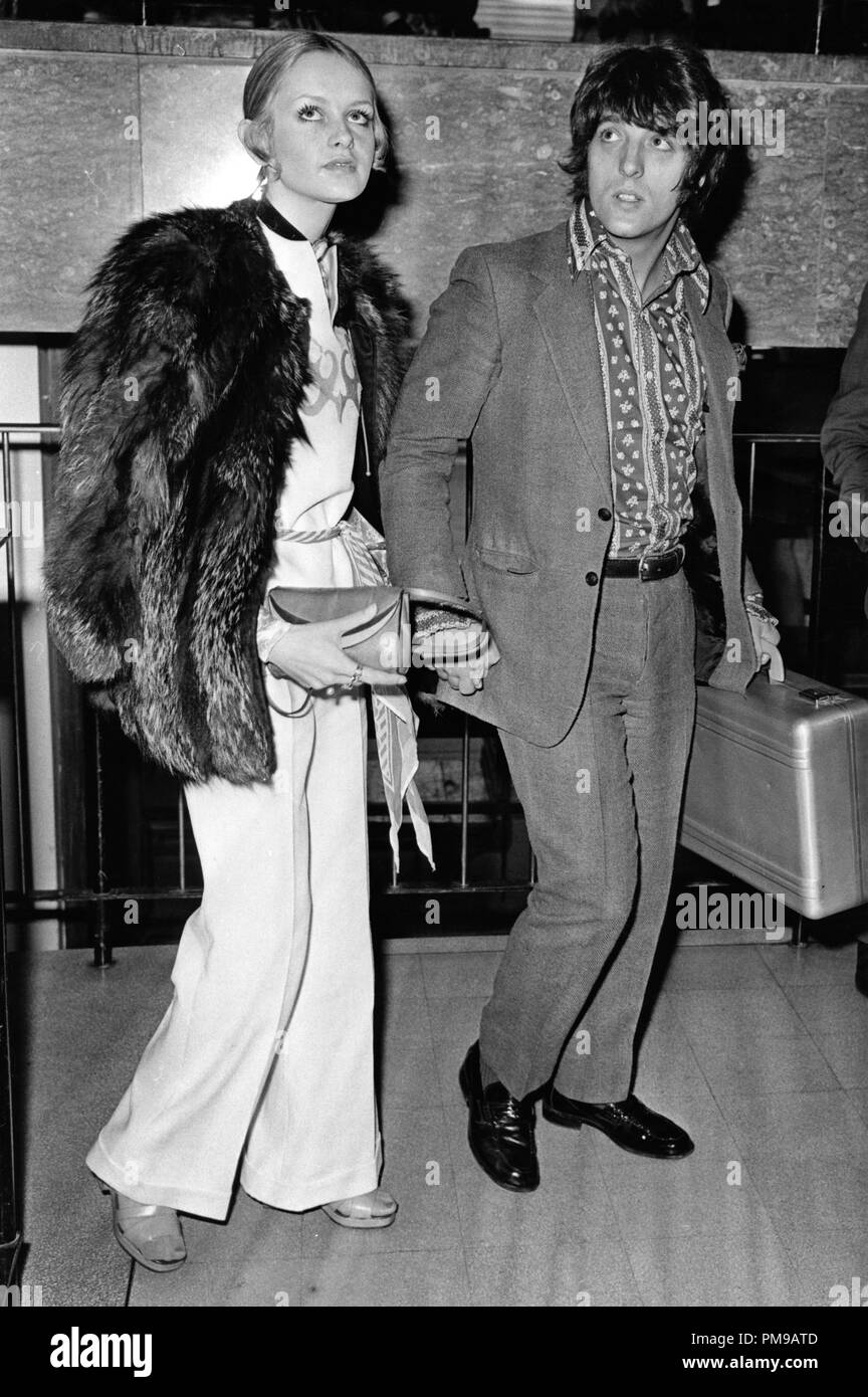 Twiggy Lawson and her boyfriend and manager, Justin de Villeneuve, May 1968    File Reference # 31955 138THA Stock Photo