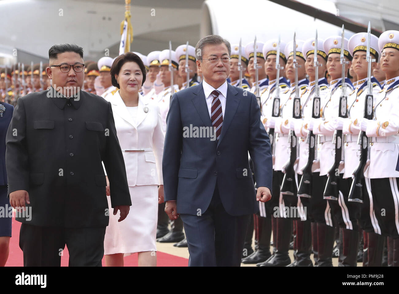 Pyeongyang North Korea 18th Sep 18 South Korean President Moon Jae In Arrived In Pyongyang On Tuesday Welcomed By A Crowd Of North Koreans That Included Leader Kim Jong Un And His Wife Ri