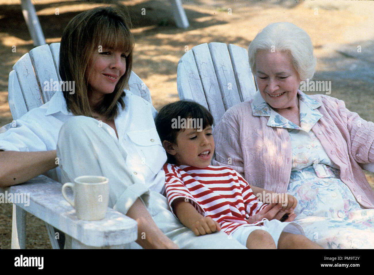 Studio Publicity Still from 'The Good Mother' Diane Keaton, Asia Vieira © 1988 Touchstone Pictures Photo Credit: John Williamson   All Rights Reserved   File Reference # 31694043THA  For Editorial Use Only Stock Photo