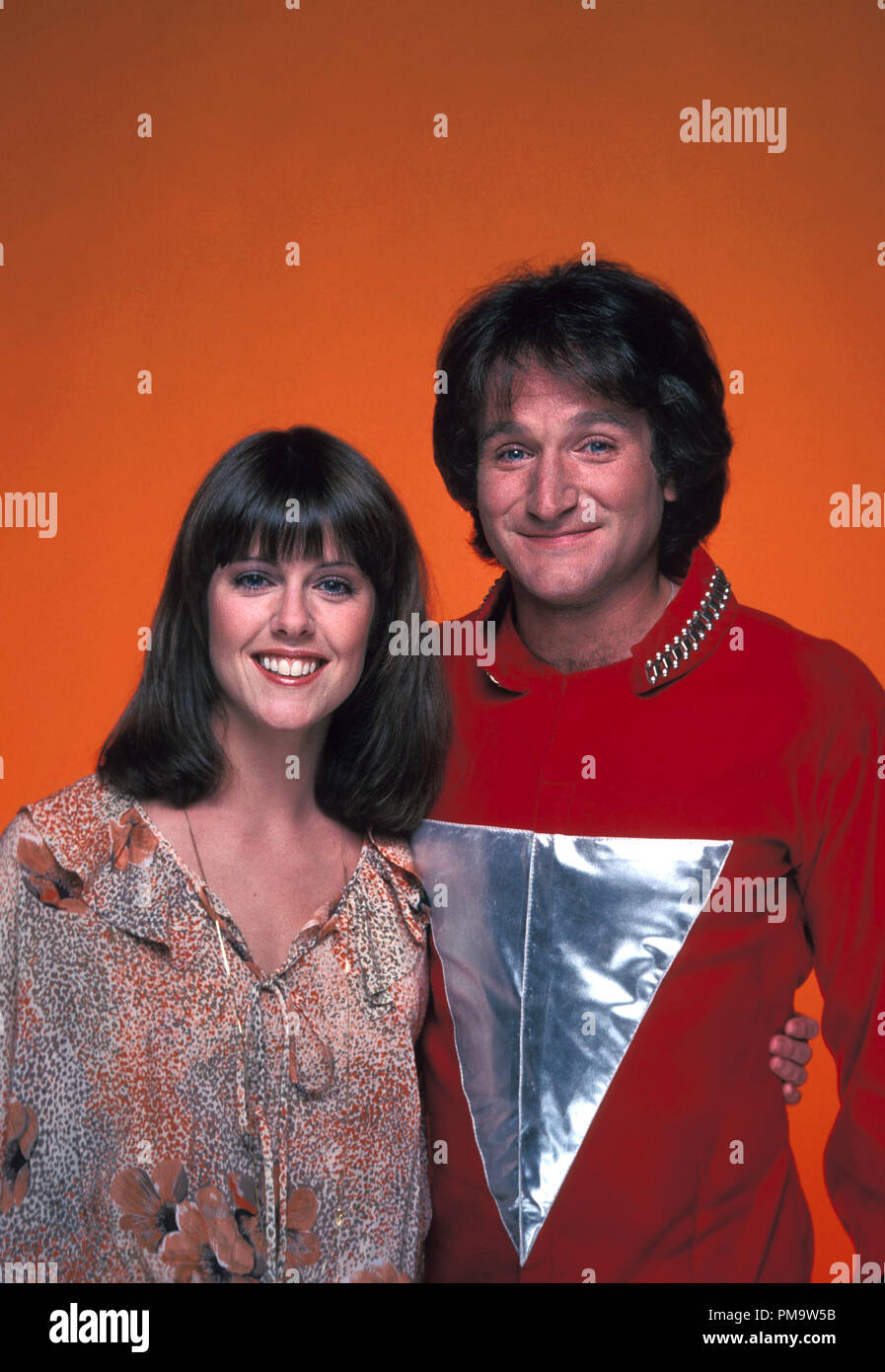 Studio Publicity Still from 'Mork & Mindy' Pam Dawber, Robin Williams 1978  All Rights Reserved   File Reference # 31720133THA  For Editorial Use Only Stock Photo