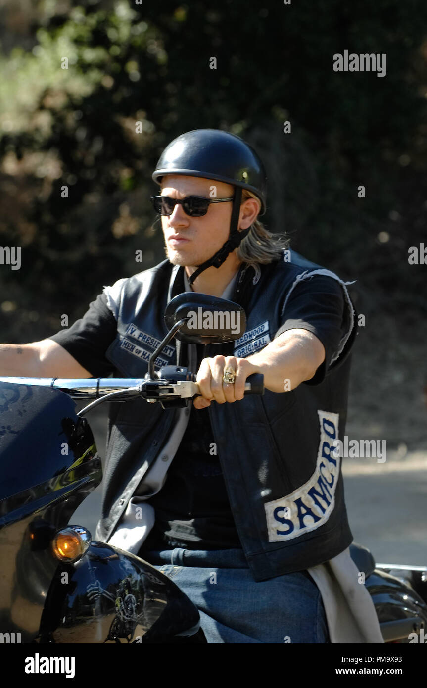 SONS OF ANARCHY: Charlie Hunnam as Jackson "Jax" Teller. Photo Credit: Ray  Mickshaw/ FX Stock Photo - Alamy