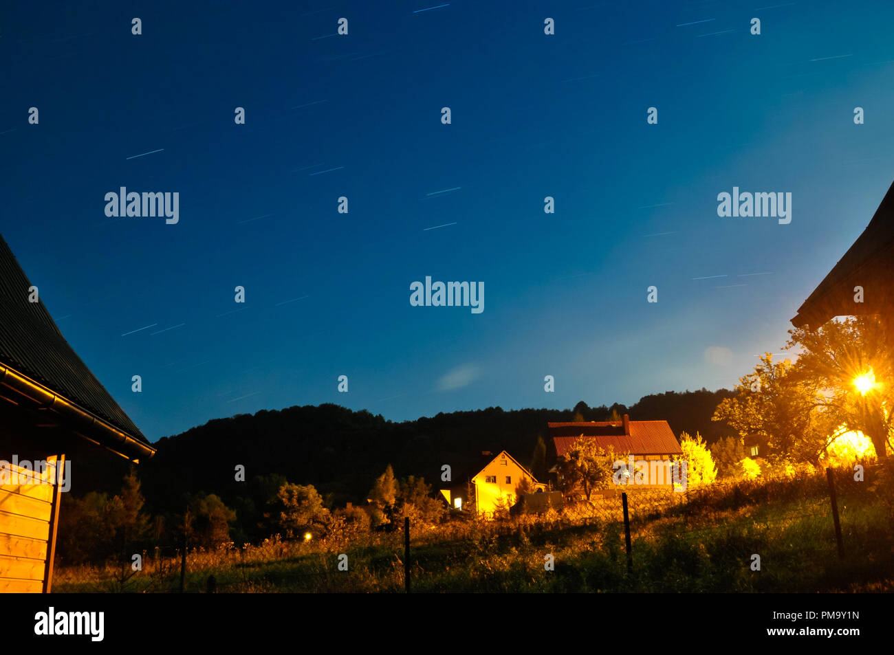 Moon stars night sky house hi-res stock photography and images - Alamy