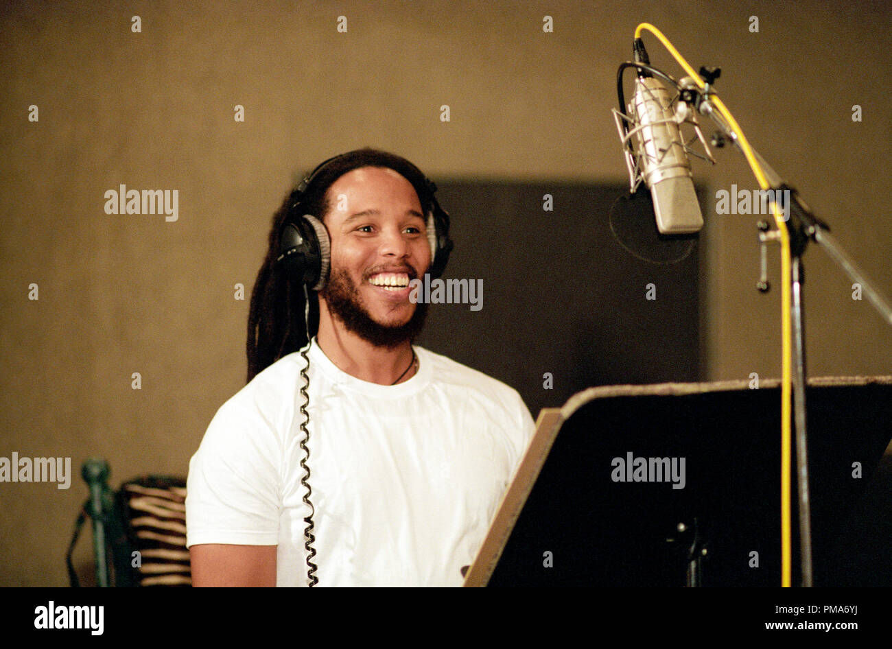 Ziggy Marley Shark Tale (2004) Dreamworks Stock Photo - Alamy