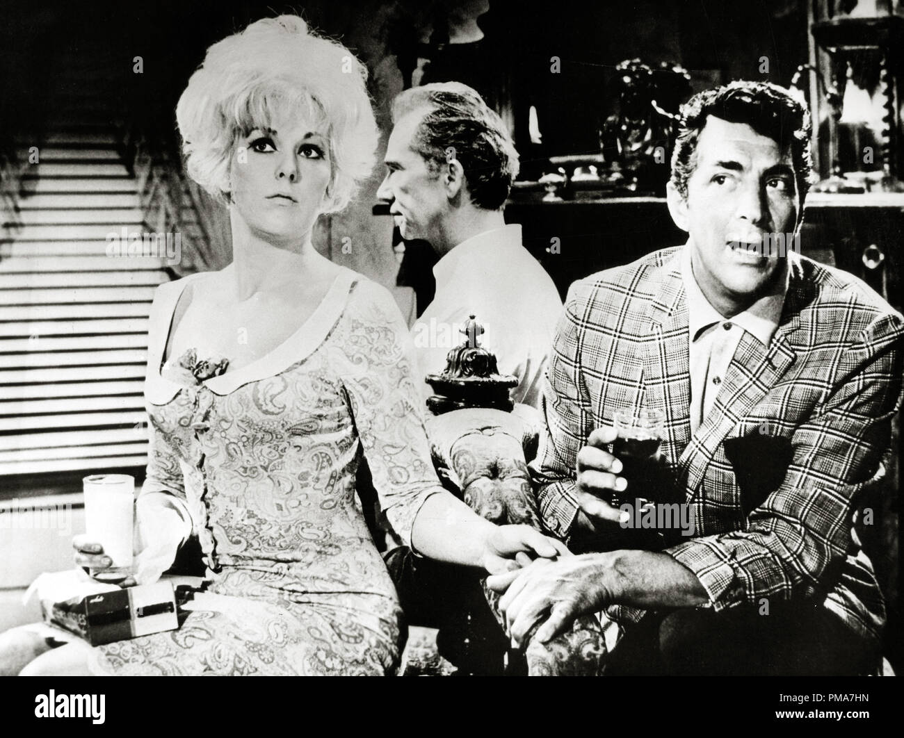 Kim Novak, Ray Walston and Dean Martin 'Kiss Me, Stupid', 1964  File Reference # 32263 489THA Stock Photo