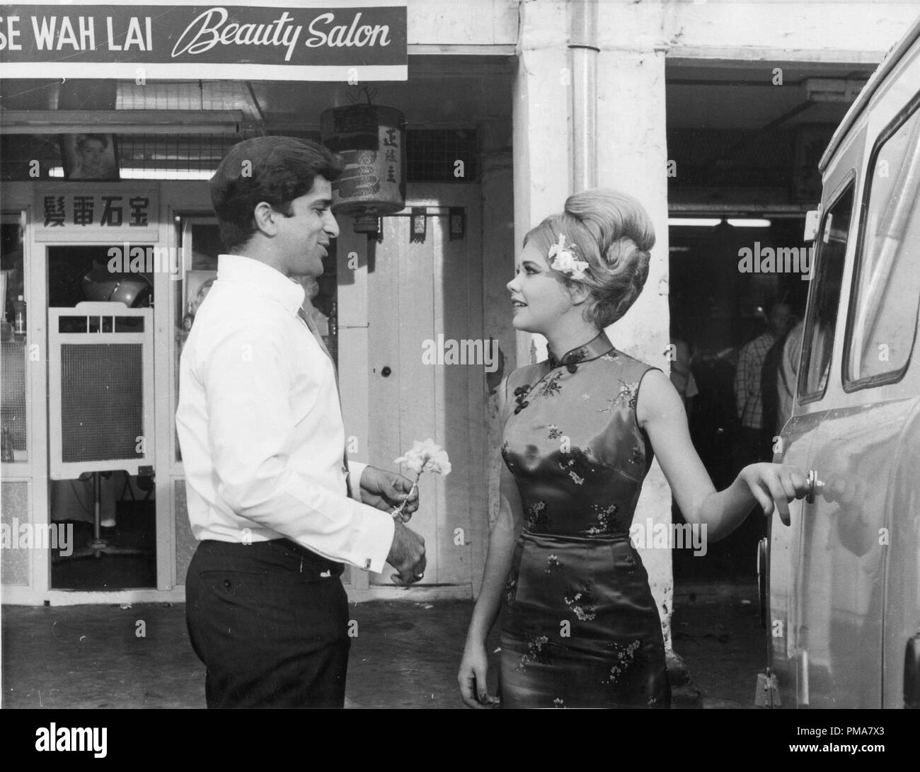 https://c8.alamy.com/comp/PMA7X3/hayley-mills-and-shashie-kapoor-on-the-set-of-pretty-polly-1967-jrc-the-hollywood-archive-all-rights-reserved-file-reference-32263-851tha-PMA7X3.jpg